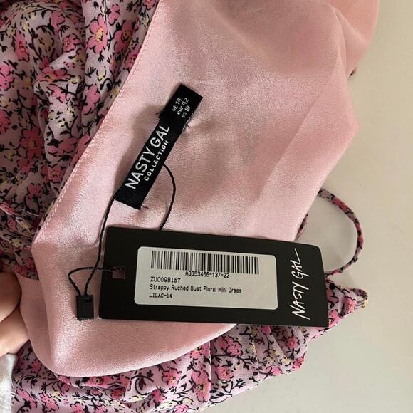 Nasty gal pink floral mini - Picture 5 of 5